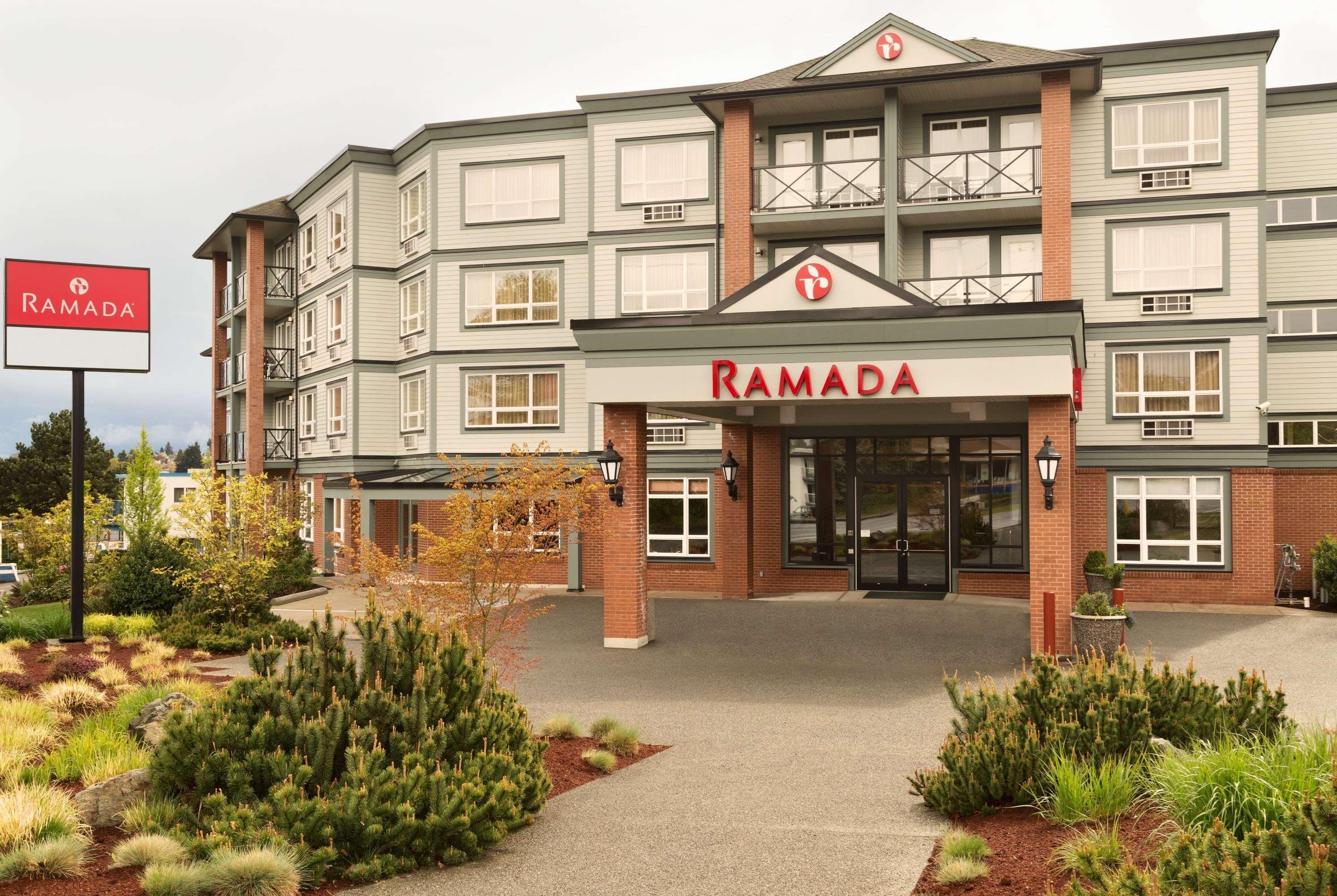 Ramada By Wyndham Nanaimo Hotel Екстериор снимка